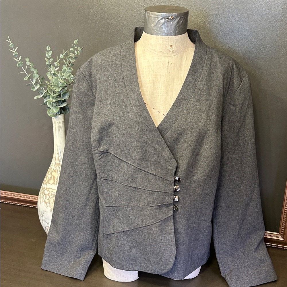 Elegant Gray Women's Blazer